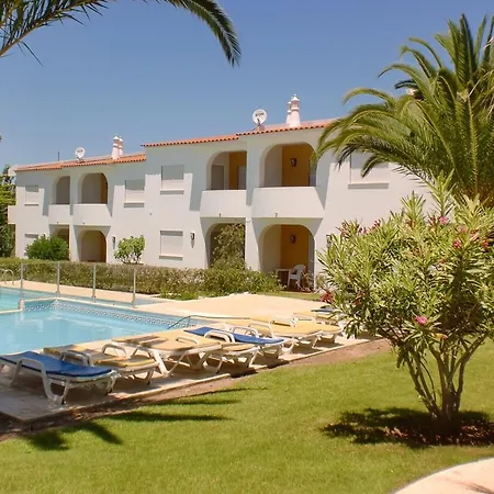 Ponta Grande Carvoeiro Holiday park 3*
