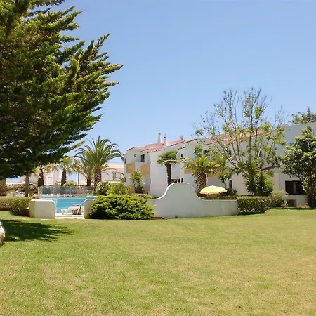 Ponta Grande Carvoeiro Holiday park 3*